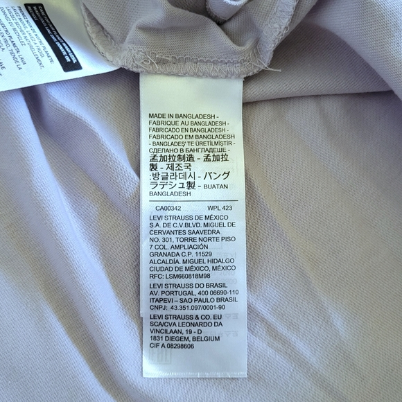 Levi's Light Lavender💜 with Iridescent Logo Tee👕 - NWT - Picture 7 of 15